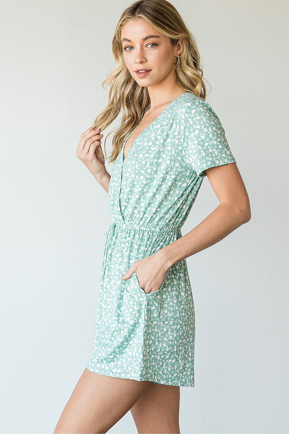 R5340X-SAGE PLUS SIZE FLORAL SHORT SLEEVE ROMPER 2-2-2 (NOW $5.75 ONLY!)