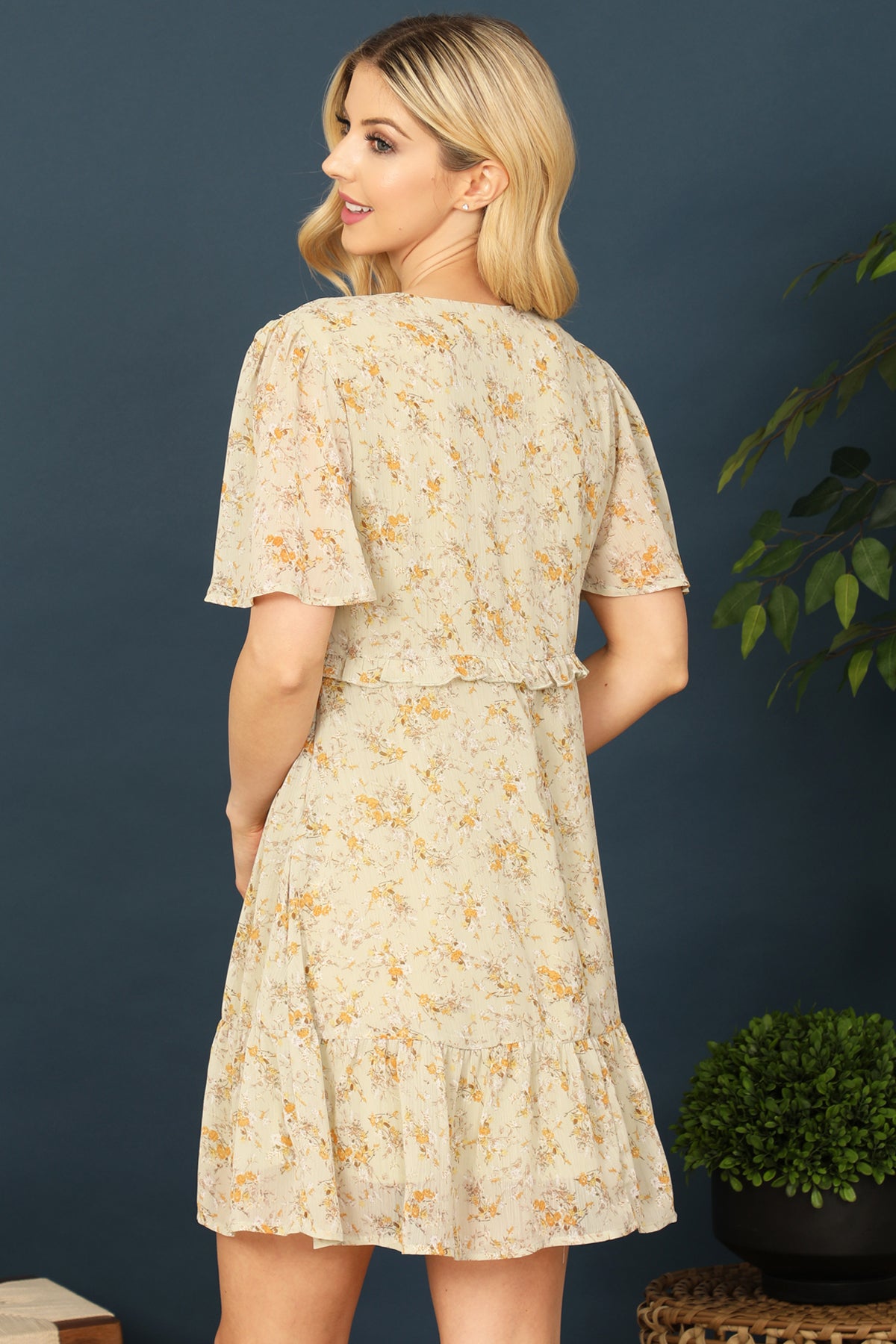 V-NECK BELL SLEEVE RUFFLE DETAIL FLORAL DRESS 2-2-2 (NOW $6.75 ONLY!)