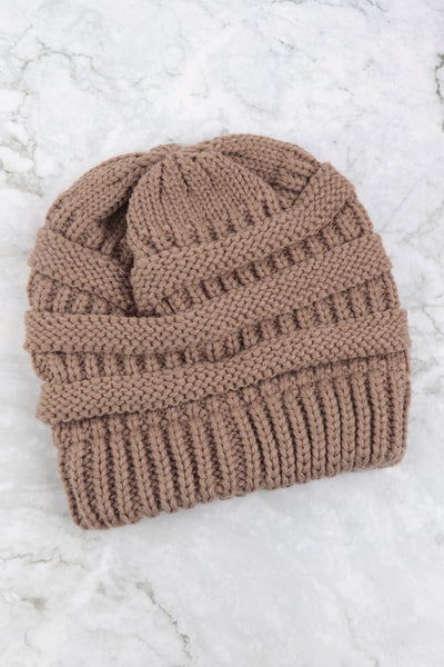 RIBBED KNIT PATTERN BEANIE