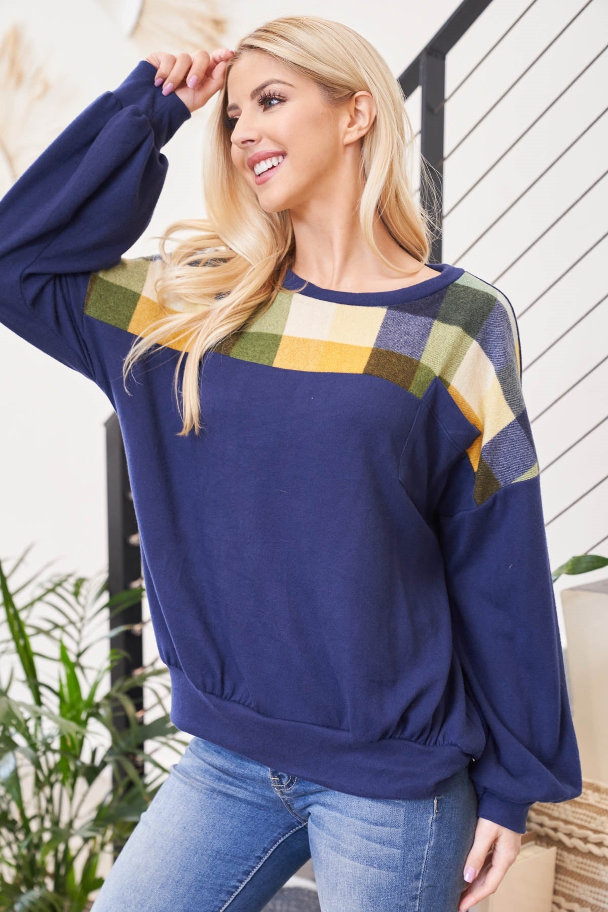 PLAID DETAIL LONG SLEEVE SOLID POCKET TOP 1-2-2-2