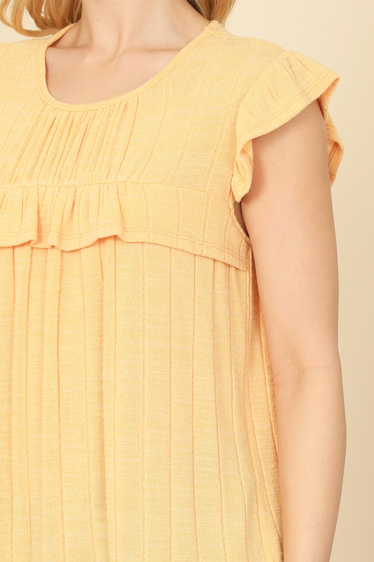 RUFFLE DETAIL PLEATED TOP 1-2-2-2