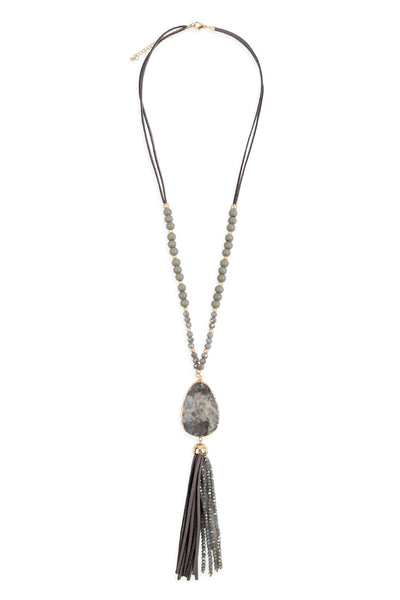 NATURAL STONE WITH TASSEL PENDANT NECKLACE