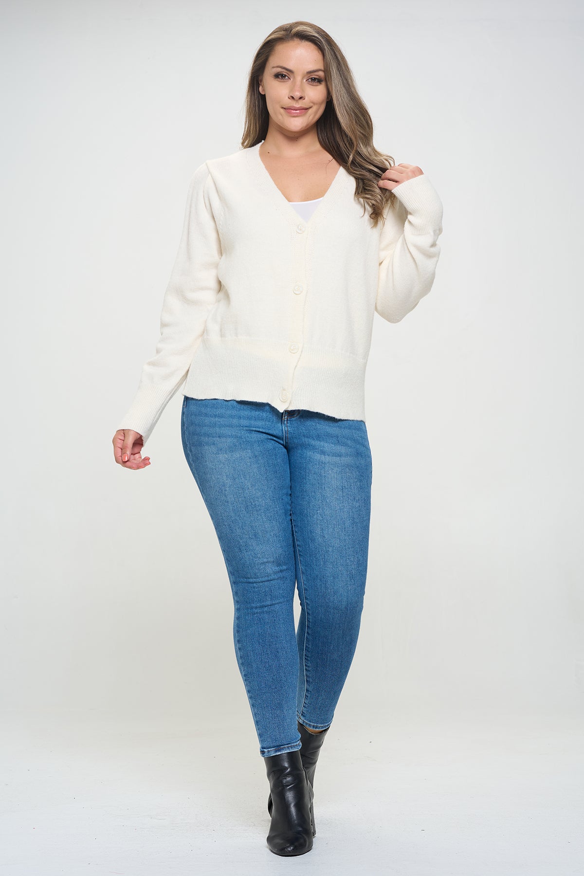 IVORY PLUS SIZE V-NECK KNIT SWEATER 3-2-1