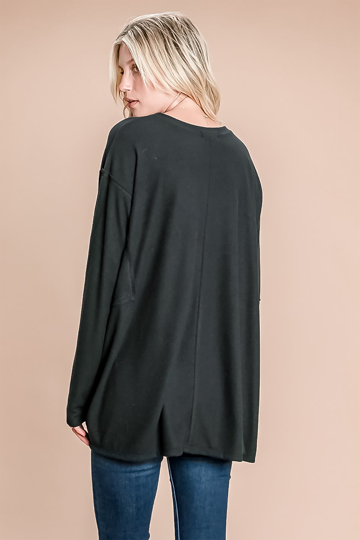 BLACK LONG SLEEVE TOP 2-2-2-2