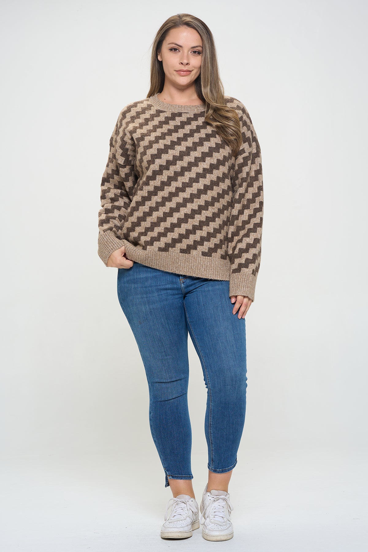 MOCHA BROWN PLUS SIZE STEP-UP PATTERN SWEATER 3-2-1