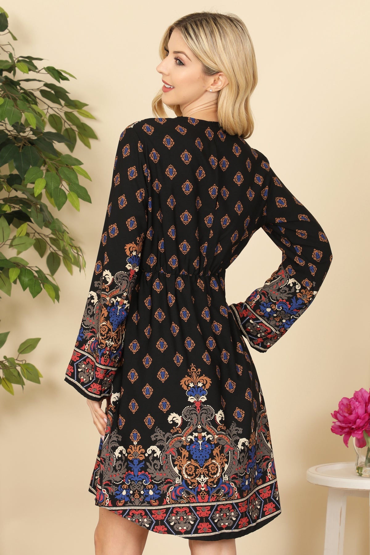 BLACK ROYAL V-NECK LONG SLEEVE PRINTED DRESS 2-2-2