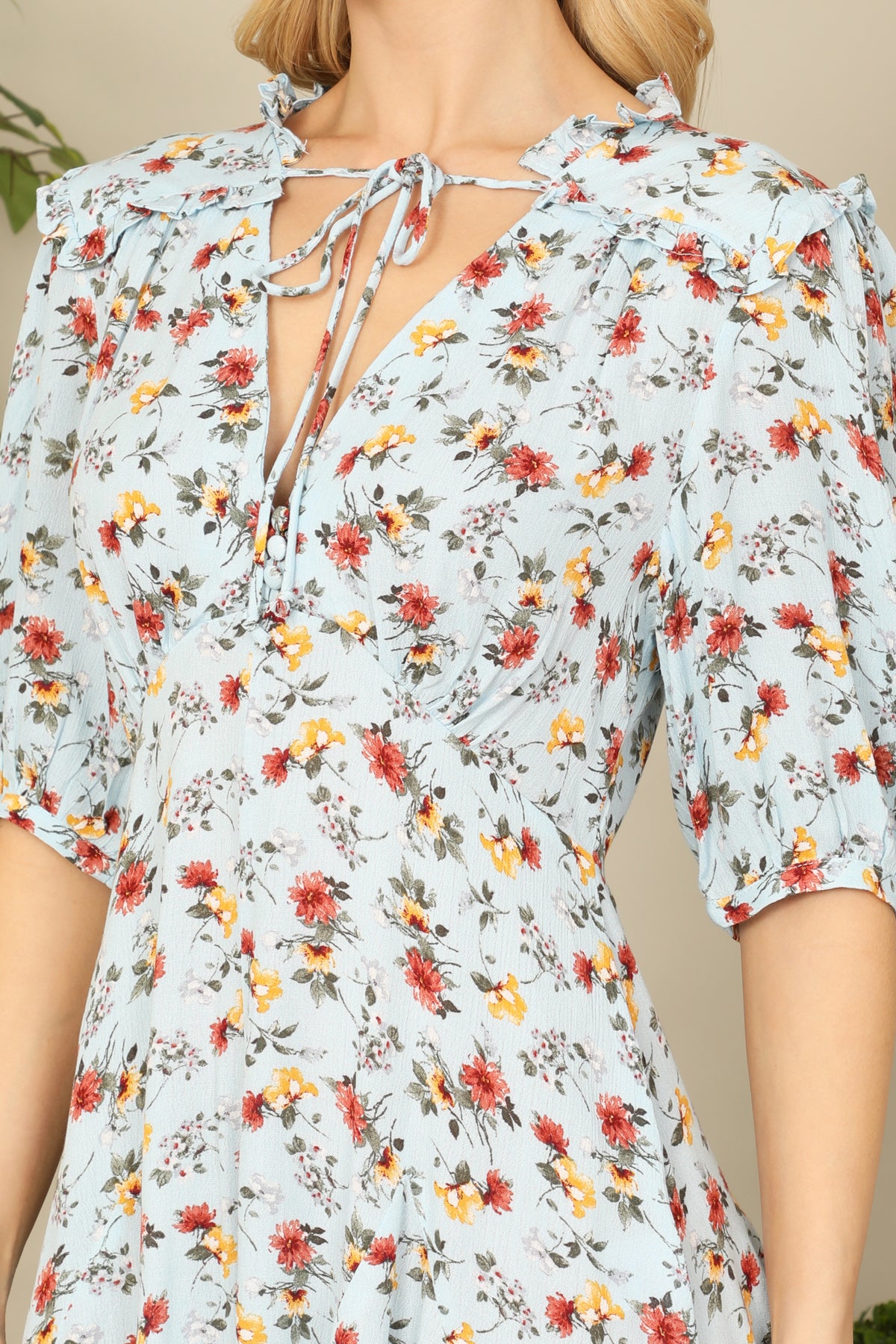 BLUE FLORAL HALF PUFF SLEEVE V-NECK TIE DETAIL ROMPER 2-2-1