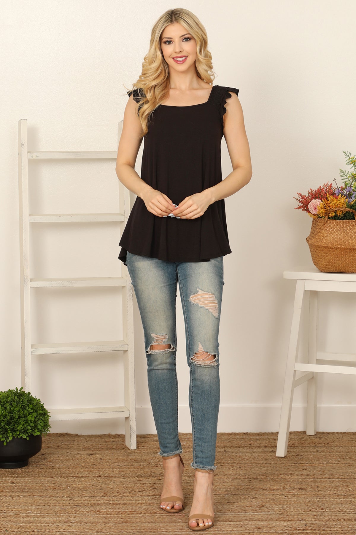 BLACK RUFFLE SLEEVELESS SOLID TOP 2-2-2-2