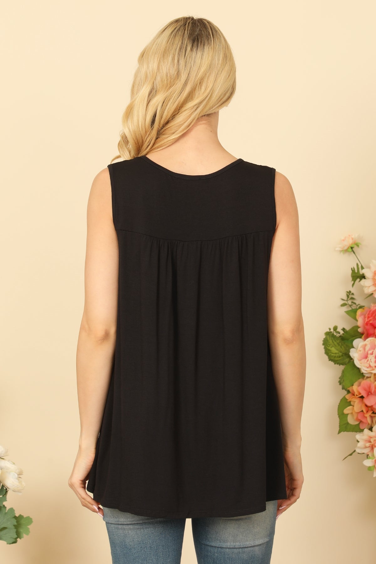 NOTCH NECK SLEEVELESS SOLID TOP 2-2-2-2