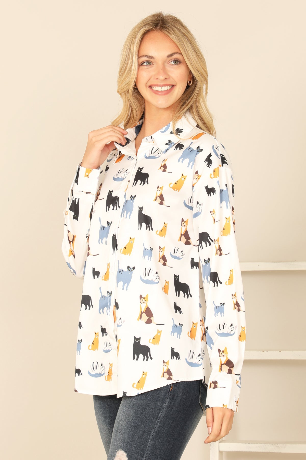 OFF-WHITE COLLARED LONG SLEEVE CAT PRINT TOP 2-2-2