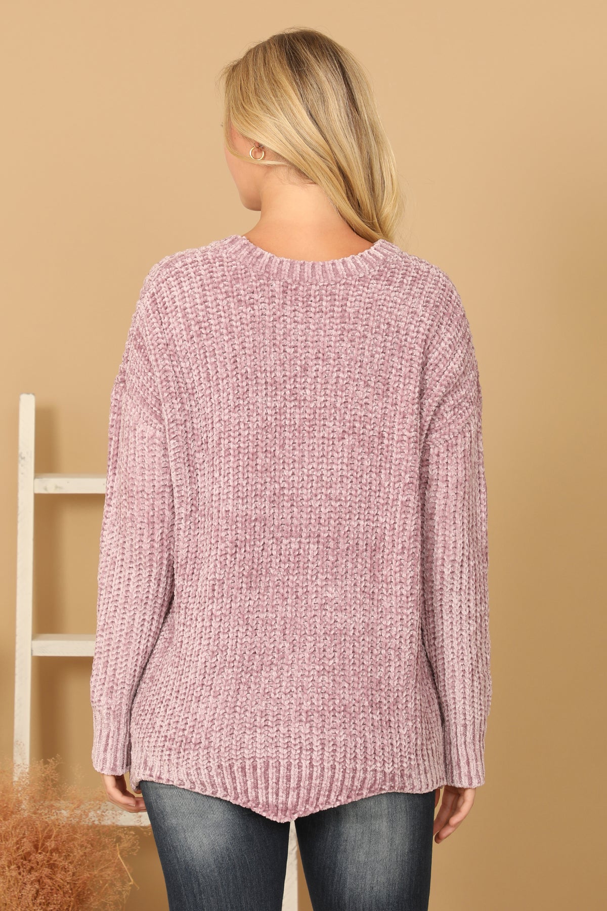 ROUND NECK CURVED HEM KNIT SWEATER 3-3