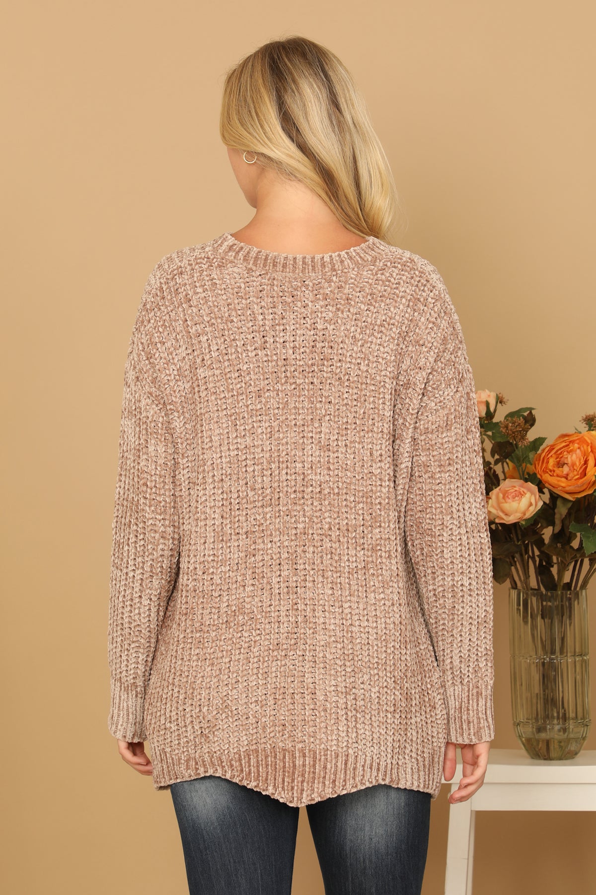 ROUND NECK CURVED HEM KNIT SWEATER 3-3