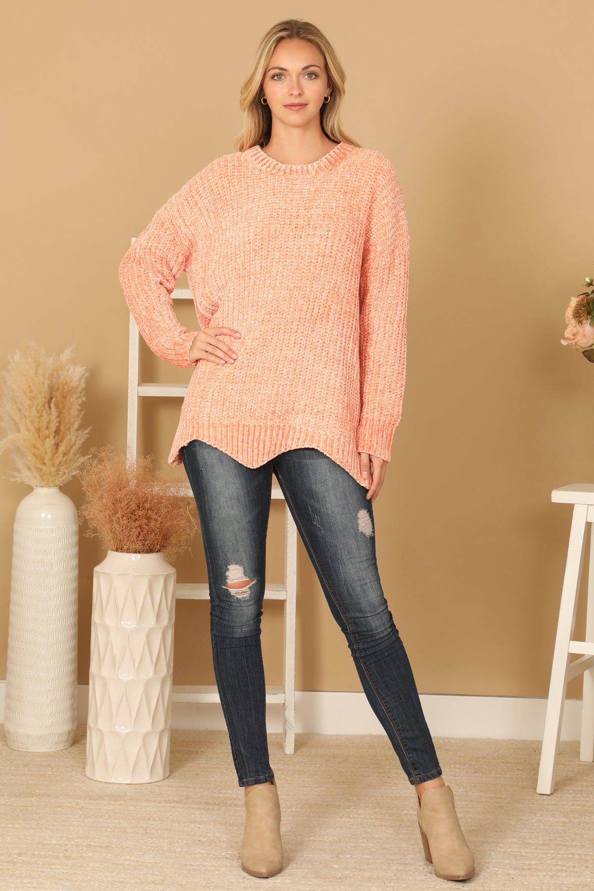 ROUND NECK CURVED HEM KNIT SWEATER 3-3