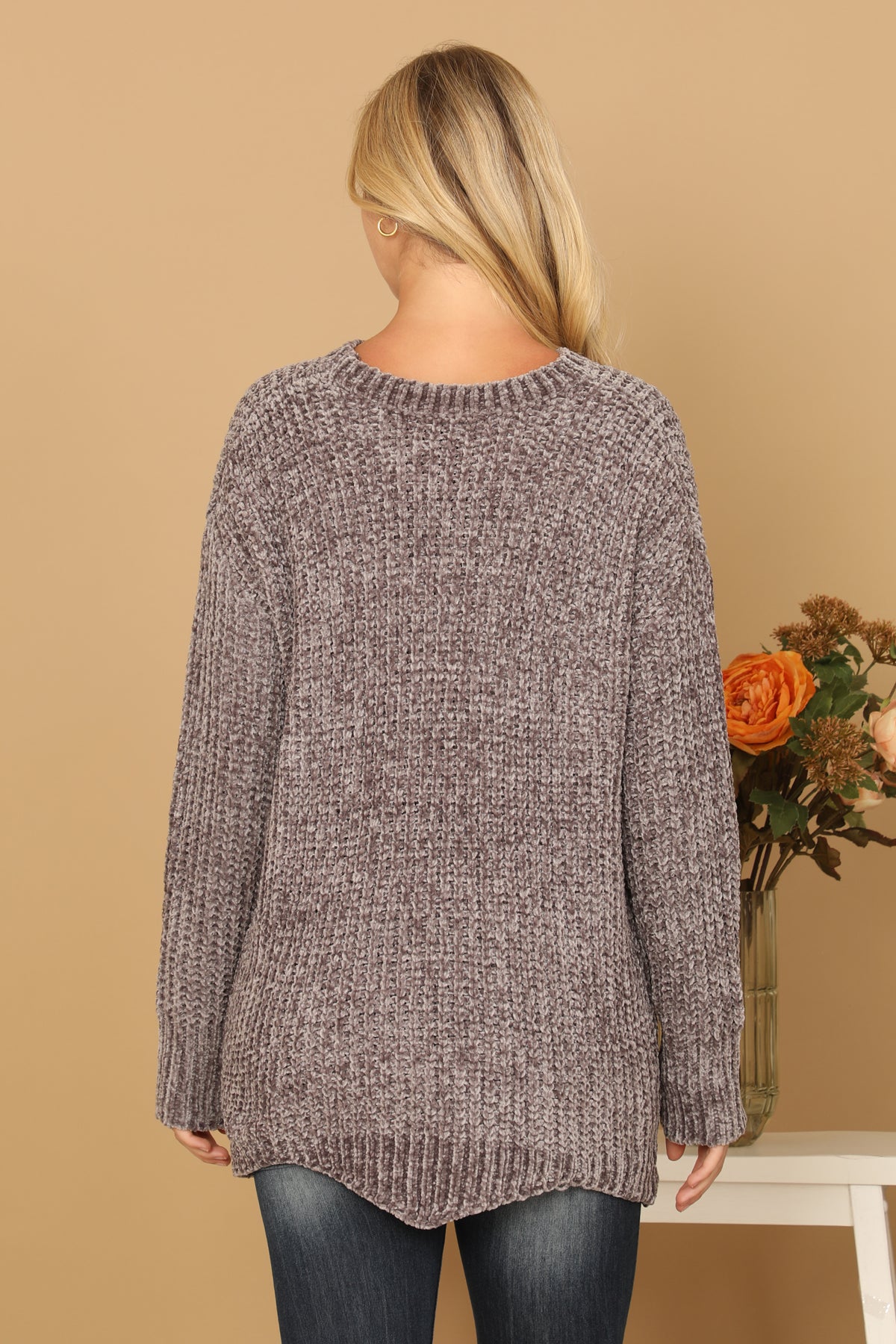 ROUND NECK CURVED HEM KNIT SWEATER 3-3