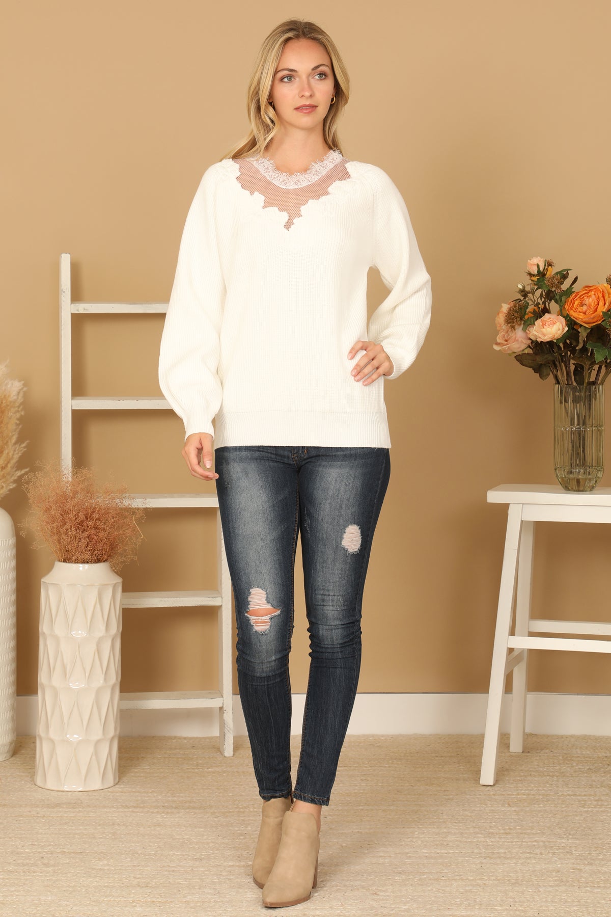 IVORY LACE NECK DETAIL RIB SWEATER 3-3