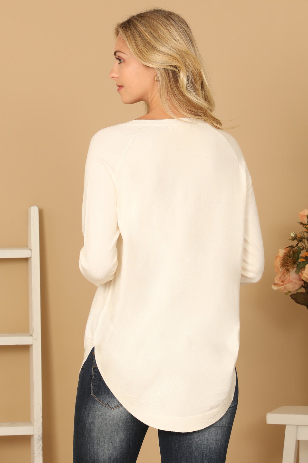 V-NECK LONG SLEEVE CURVE HEM SWEATER 2-2-2