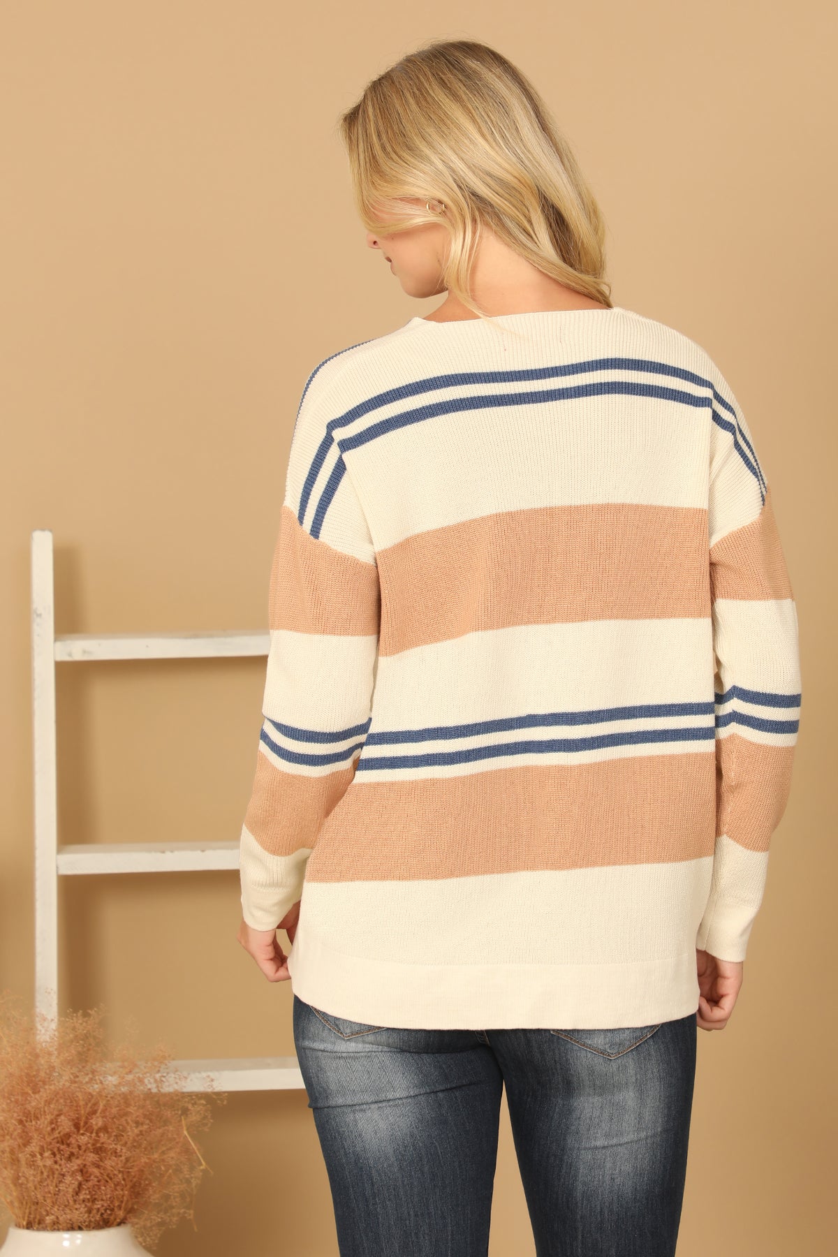 V-NECK STRIPE KNITTED SWEATER 3-3