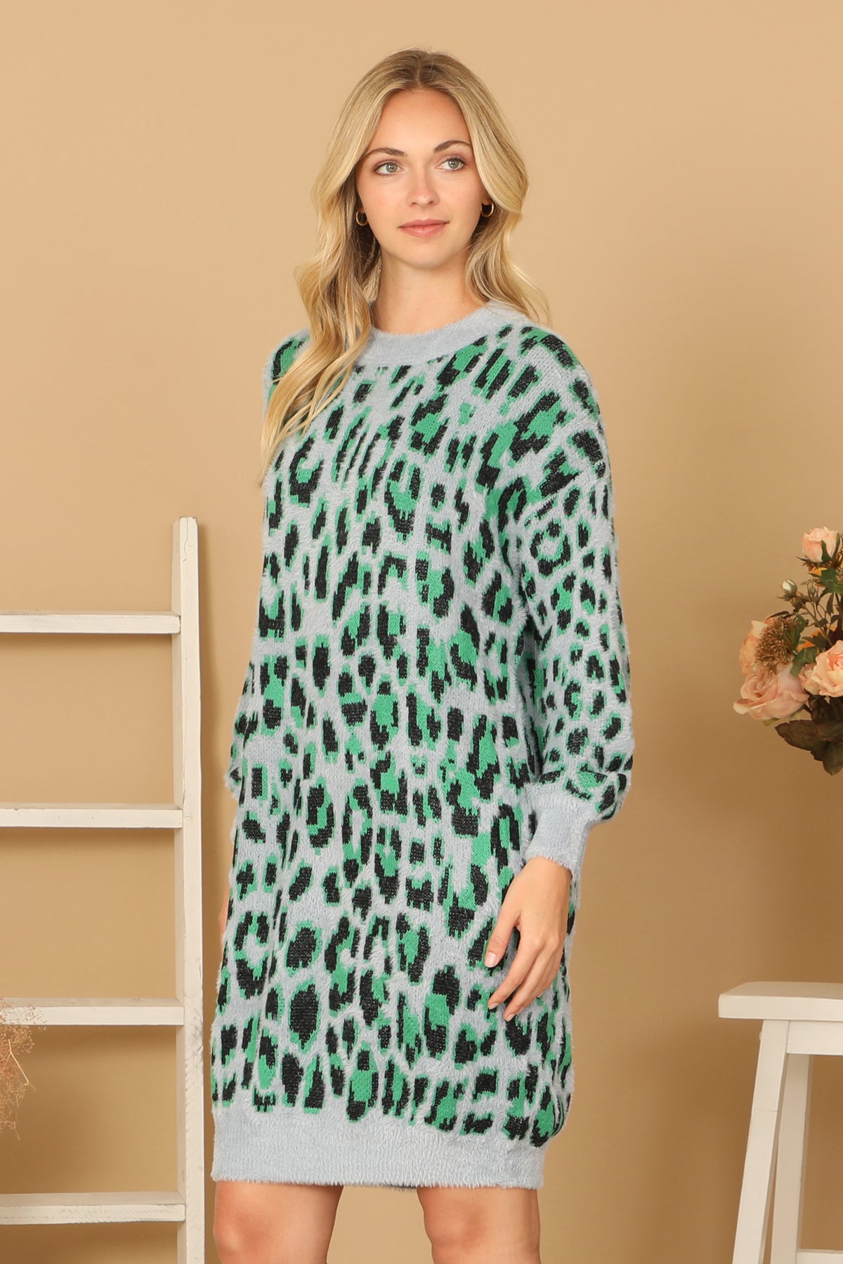 LONG SLEEVE LEOPARD KNITTED DRESS 3-3