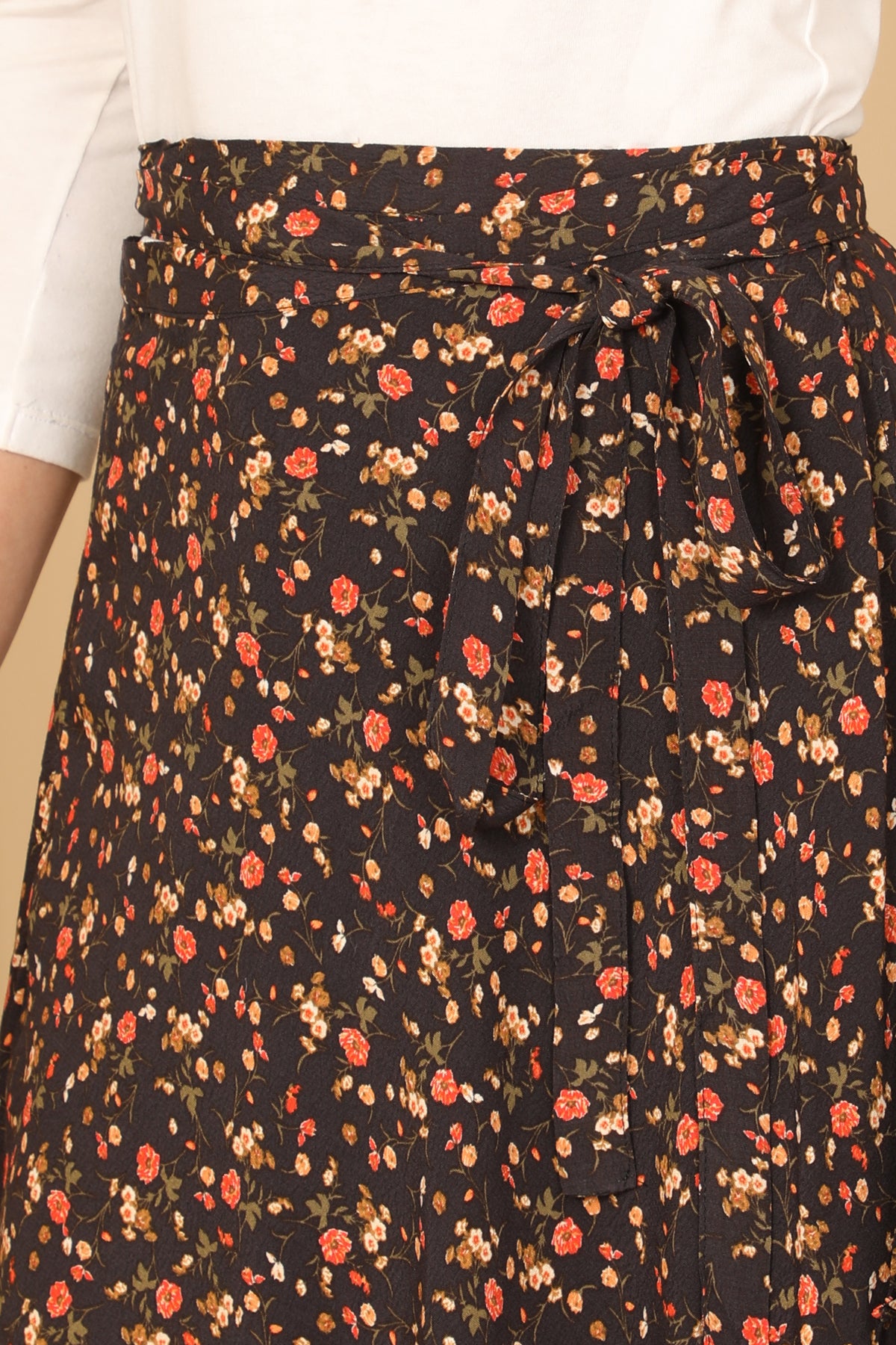 BLACK ORANGE SIDE TIE FLORAL SKIRT 2-2-1