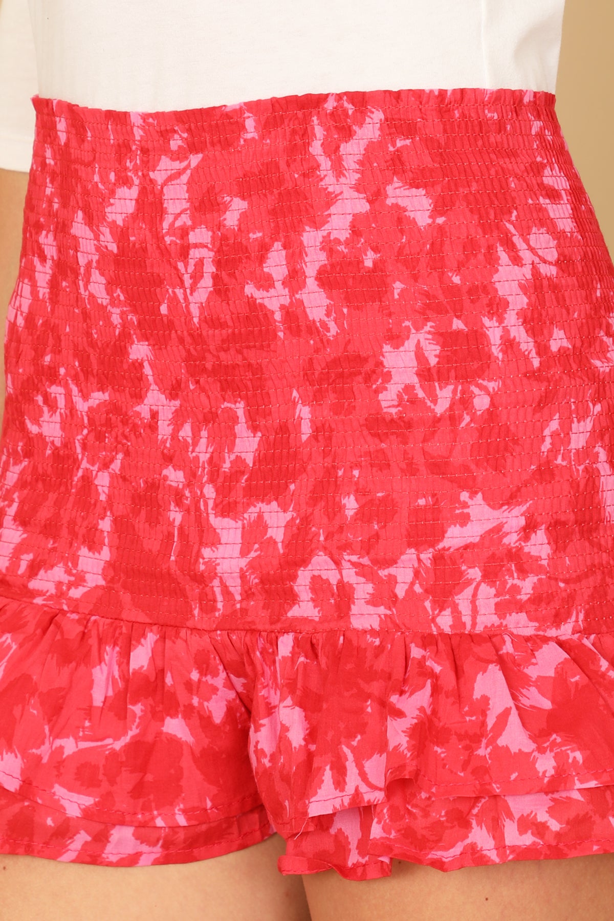 RED PINK SHIRRED WAIST DOUBLE RUFFLE HEM PRINTED SHORT 2-2-1