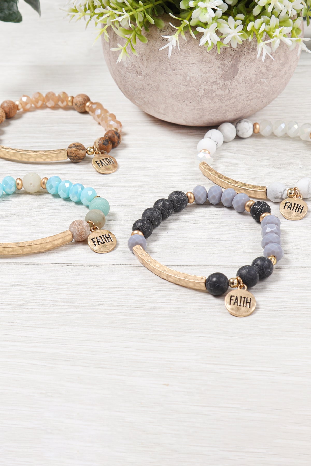 MIXED BEADS FAITH CHARM BRACLET