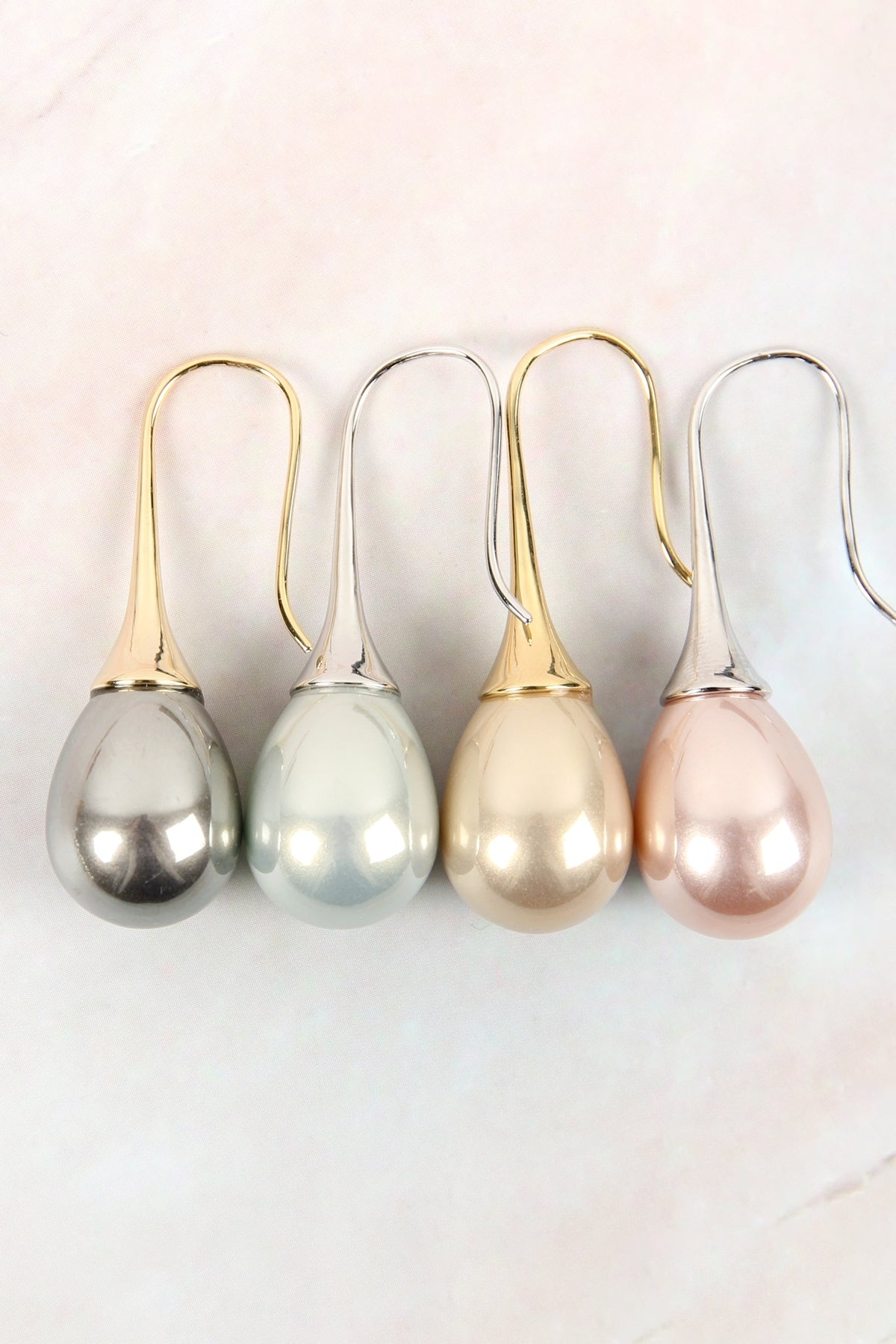 TEARDROP PEARL PULL TROUGH EARRINGS