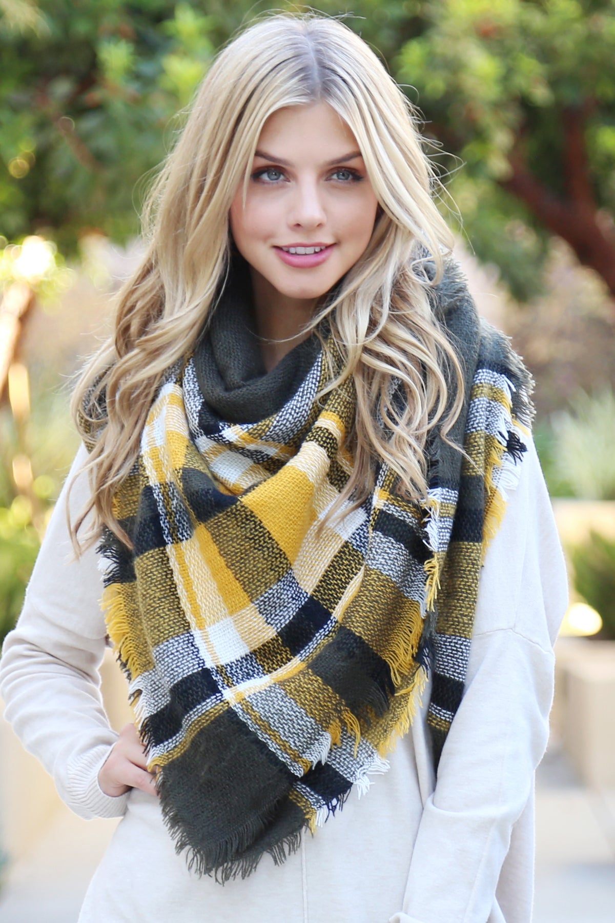 OLIVE BLANKET FRINGED SCARF (NOW $4.75 ONLY!)