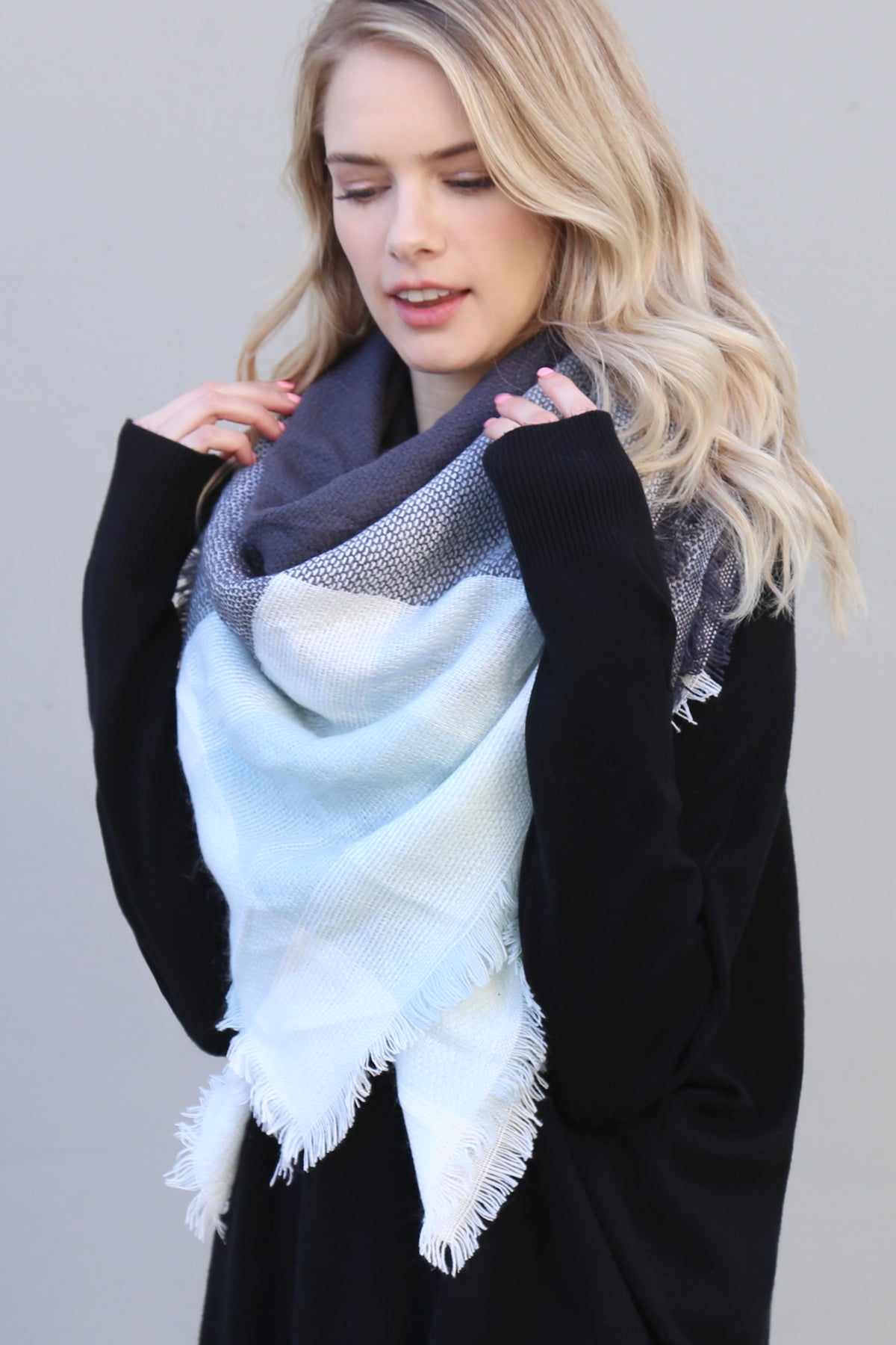 BLANKET FRINGED SCARF/6PCS (NOW $4.75 ONLY!)
