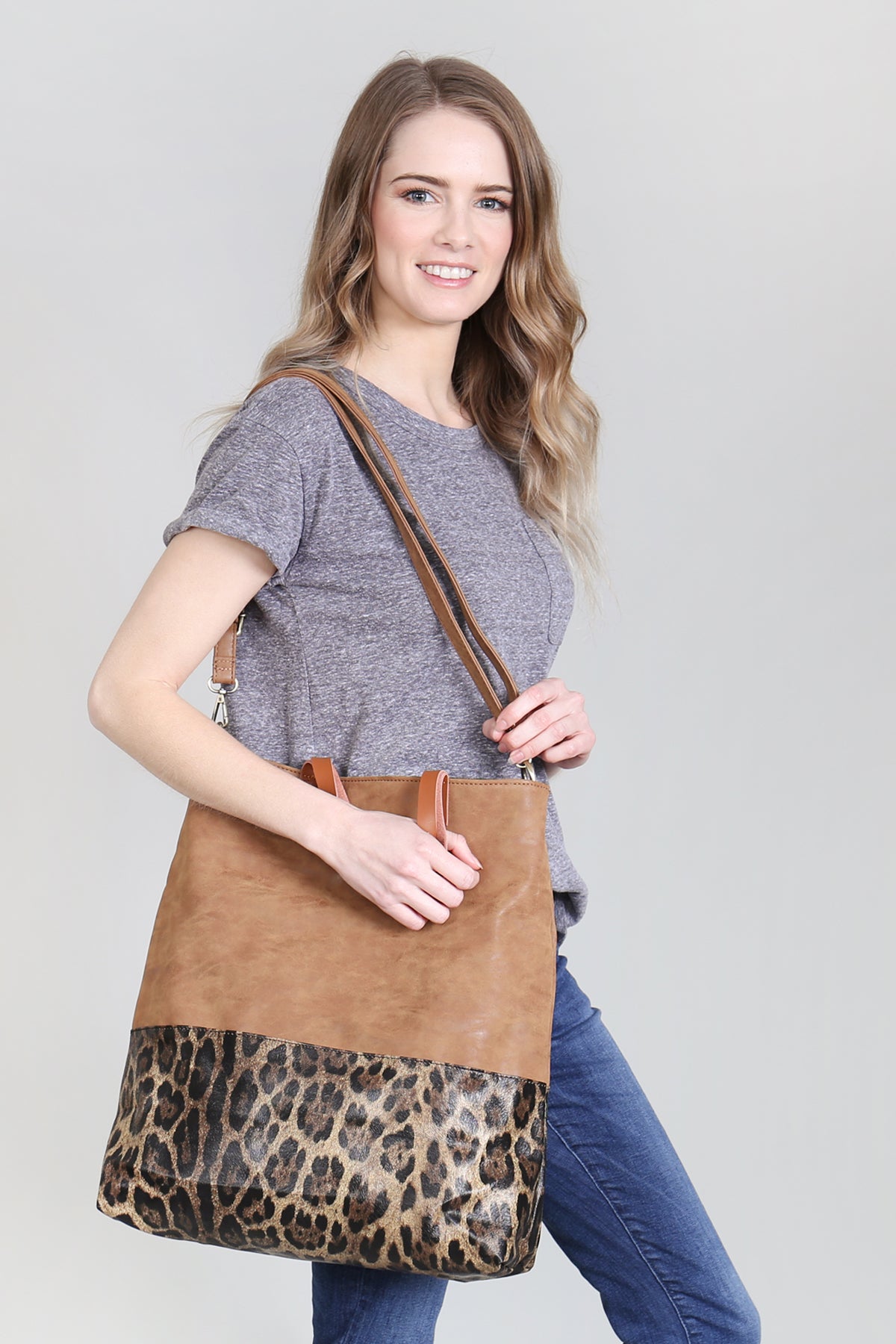 LEATHER WITH LEOPARD PRINT TOTE BAG/6PCS