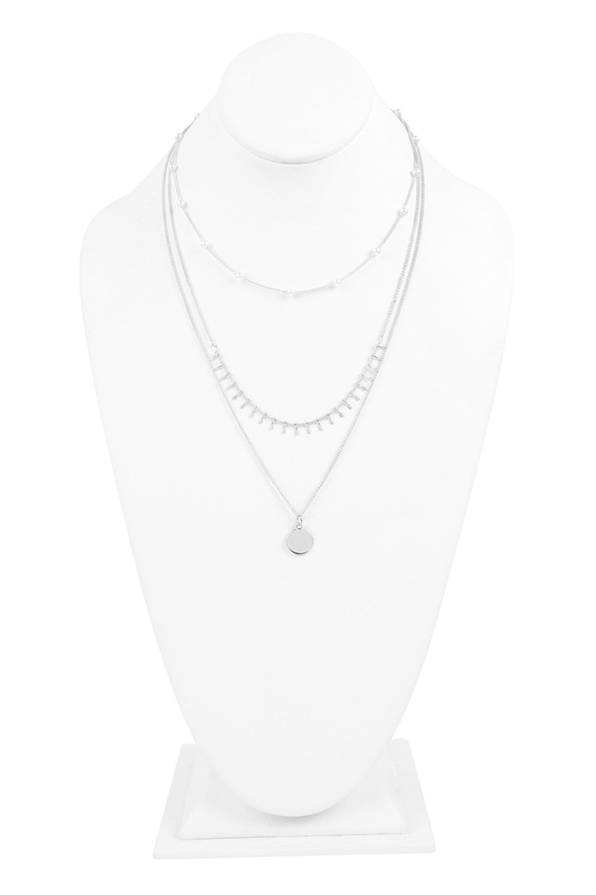 3 LAYERED CHAIN NECKLACE WITH PENDANT