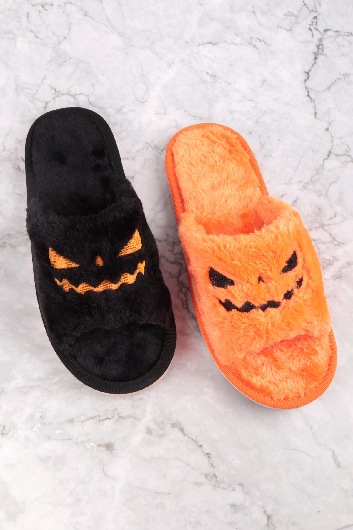 HALLOWEEN PUMPKIN ACCENT FUZZY SLIPPER ASSORTED SIZE-BLACK/6PCS (S2-M2-L2)