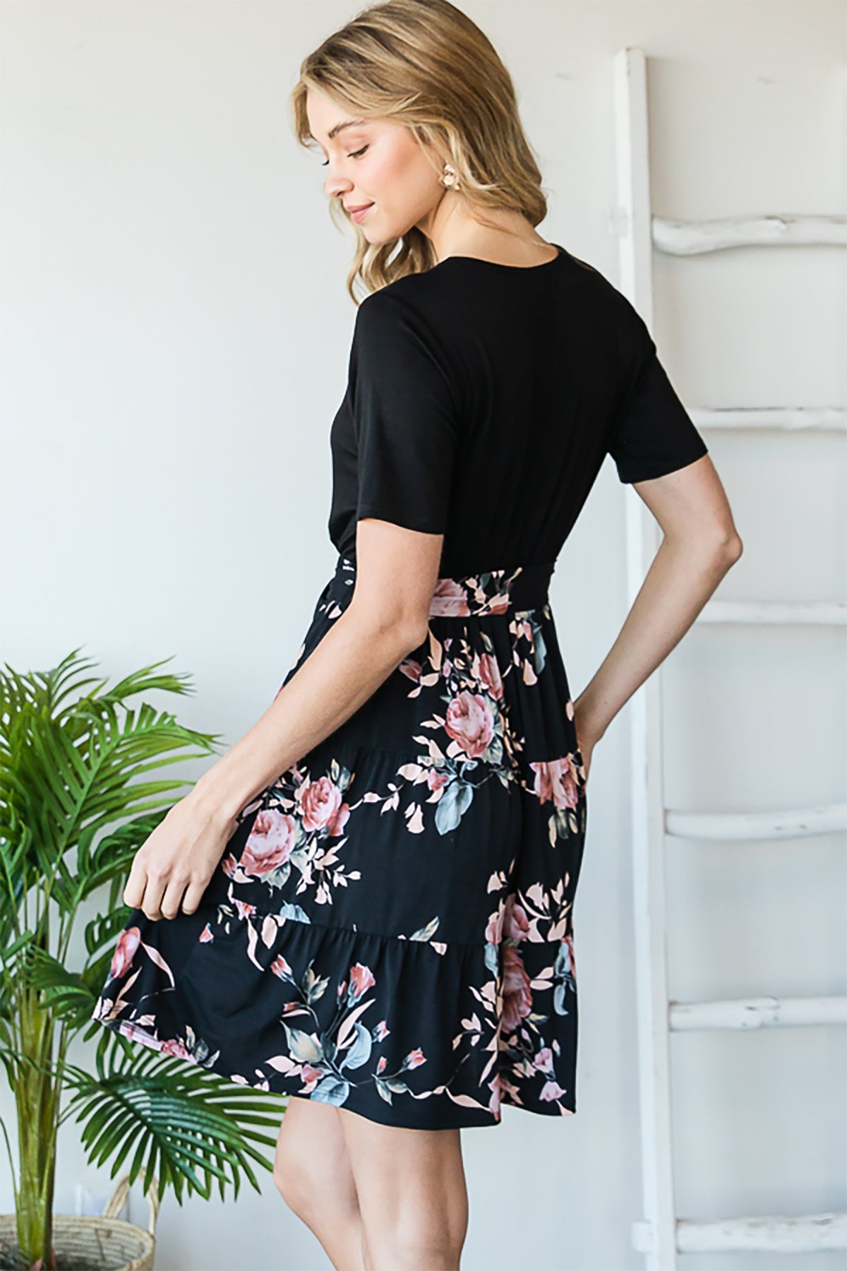 FLORAL PRINT CONTRAST RIBBON AND RUFFLED DETAIL MIDI DRESS 2-2-2