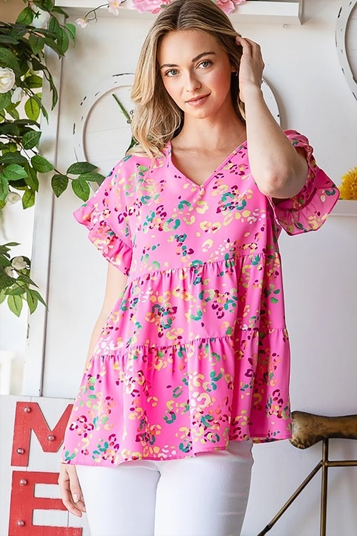 RUFFLED V-NECK FLORAL PRINT TIERED TOP- FUCHSIA 2-2-2
