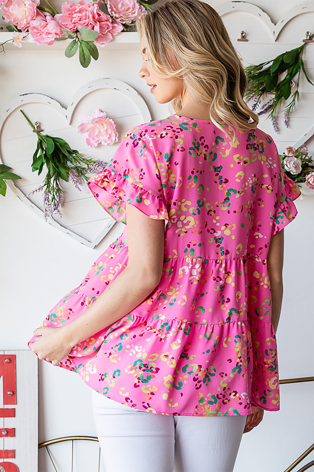 RUFFLED V-NECK FLORAL PRINT TIERED TOP- FUCHSIA 2-2-2
