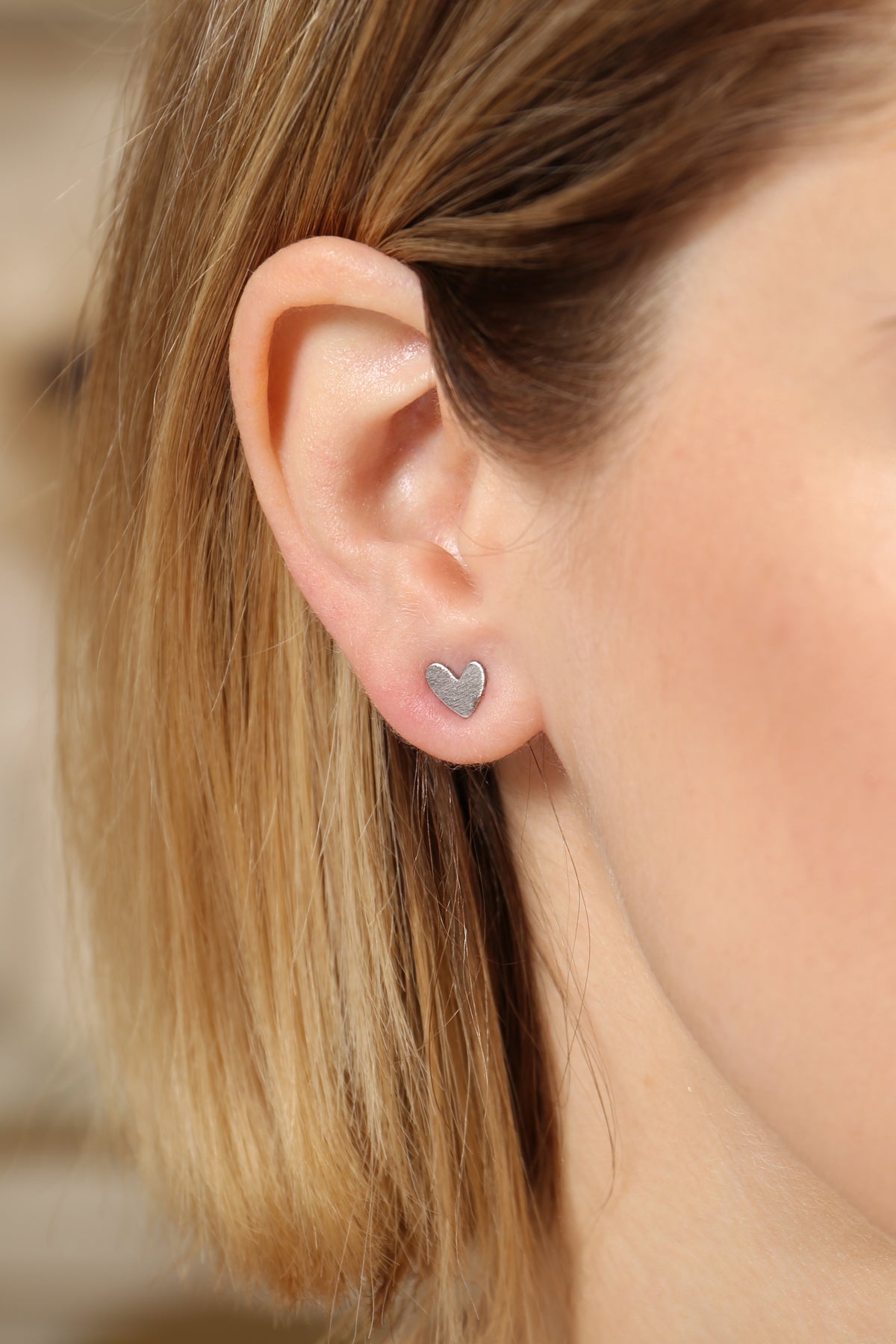 2 PAIR SET HEARTS FLAT METAL STUD EARRINGS