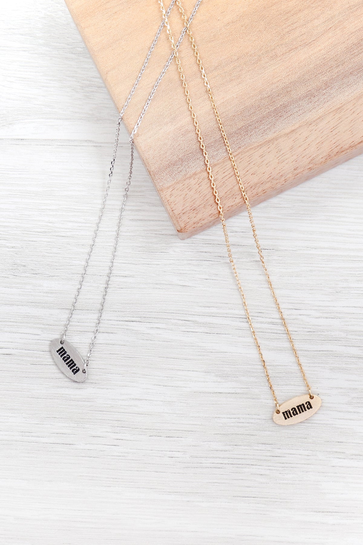 MAMA OVAL BRASS CHAIN NECKLACE