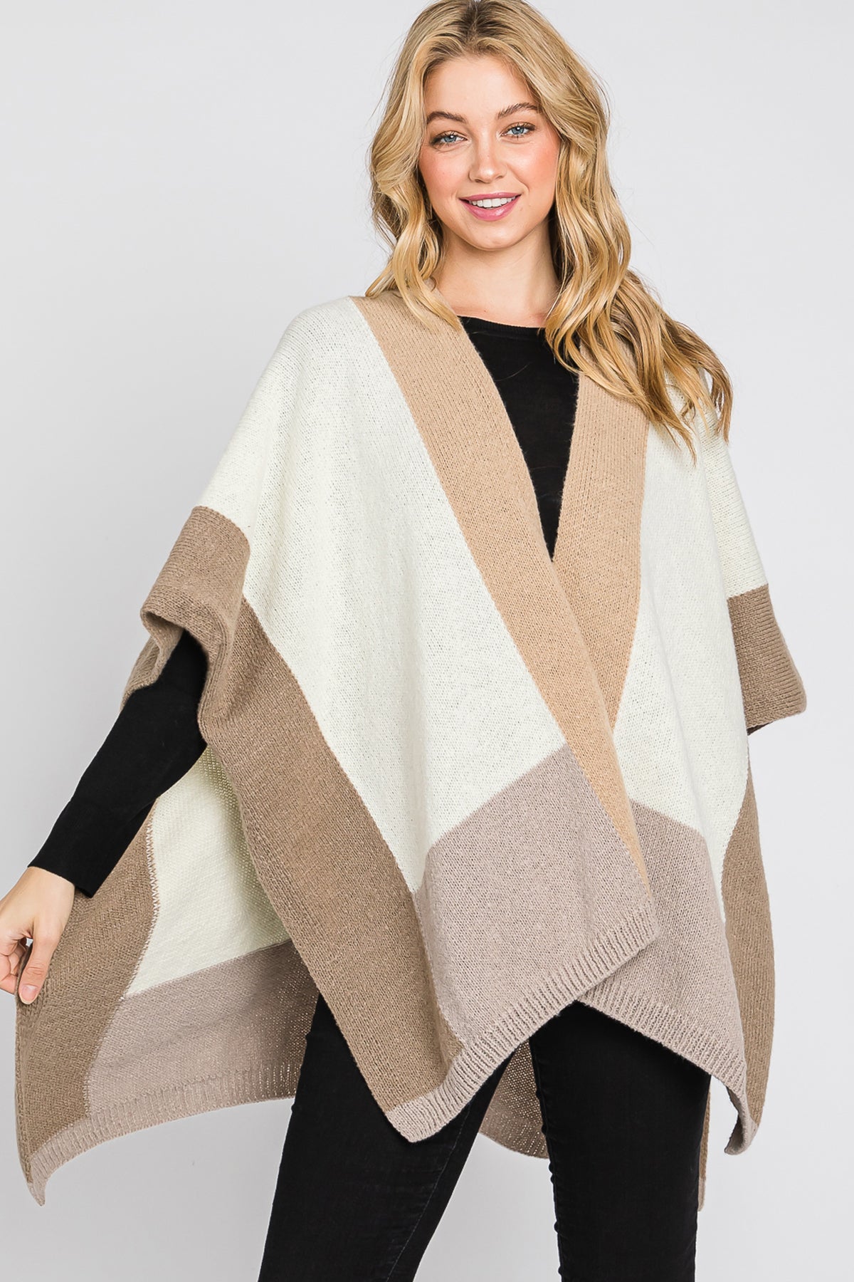 SOFT COLOR BLOCKED RUANA