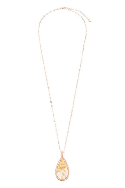 TEARDROP SHAPE RATTAN PENDANT NECKLACE