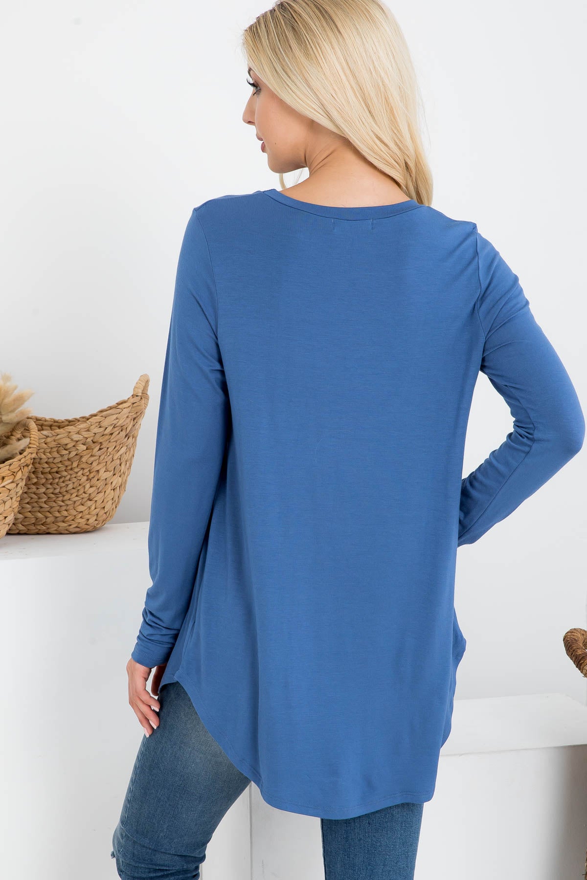 LONG SLEEVE DOLPHIN HEM SOLID TOP 1-2-2-2