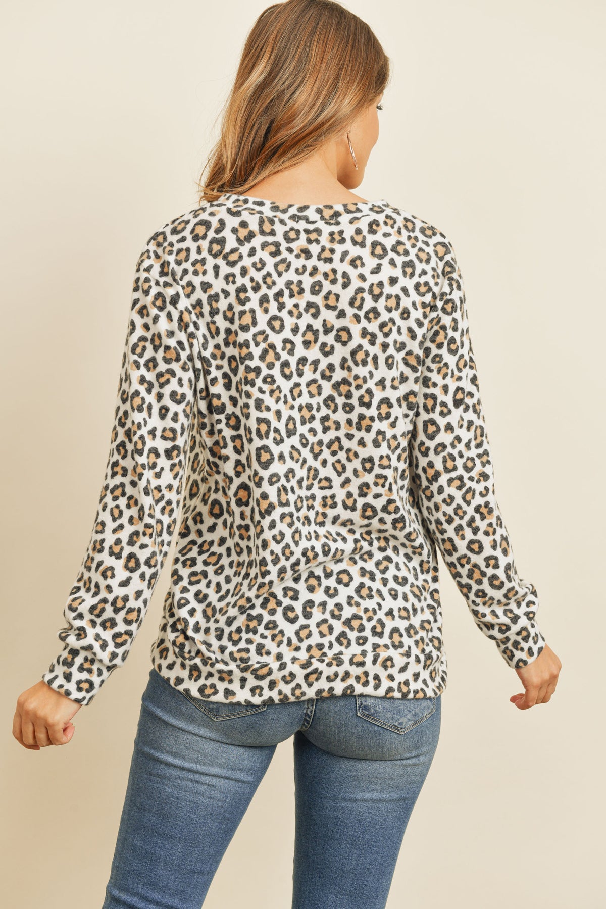 LEOPARD V-NECK HACCI BRUSHED TOP 1-2-2-2 (NOW $6.75 ONLY!)