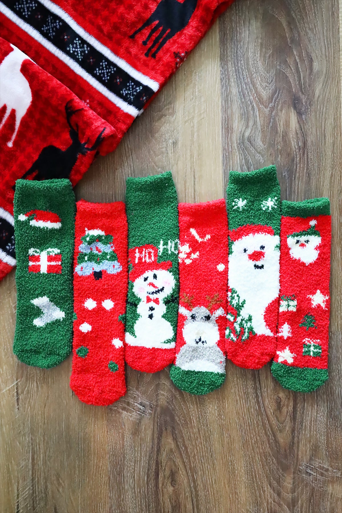 CHRISTMAS FUZZY SOCKS SET 12PAIRS ( 6 DESIGN 2 PAIRS EACH )-CHRISTMAS/12PCS