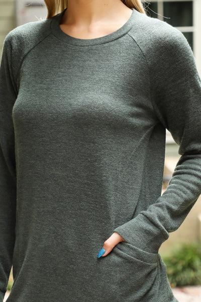 YMT20078V-KNIT FRONT POCKET LONG SLEEVED TOP 2