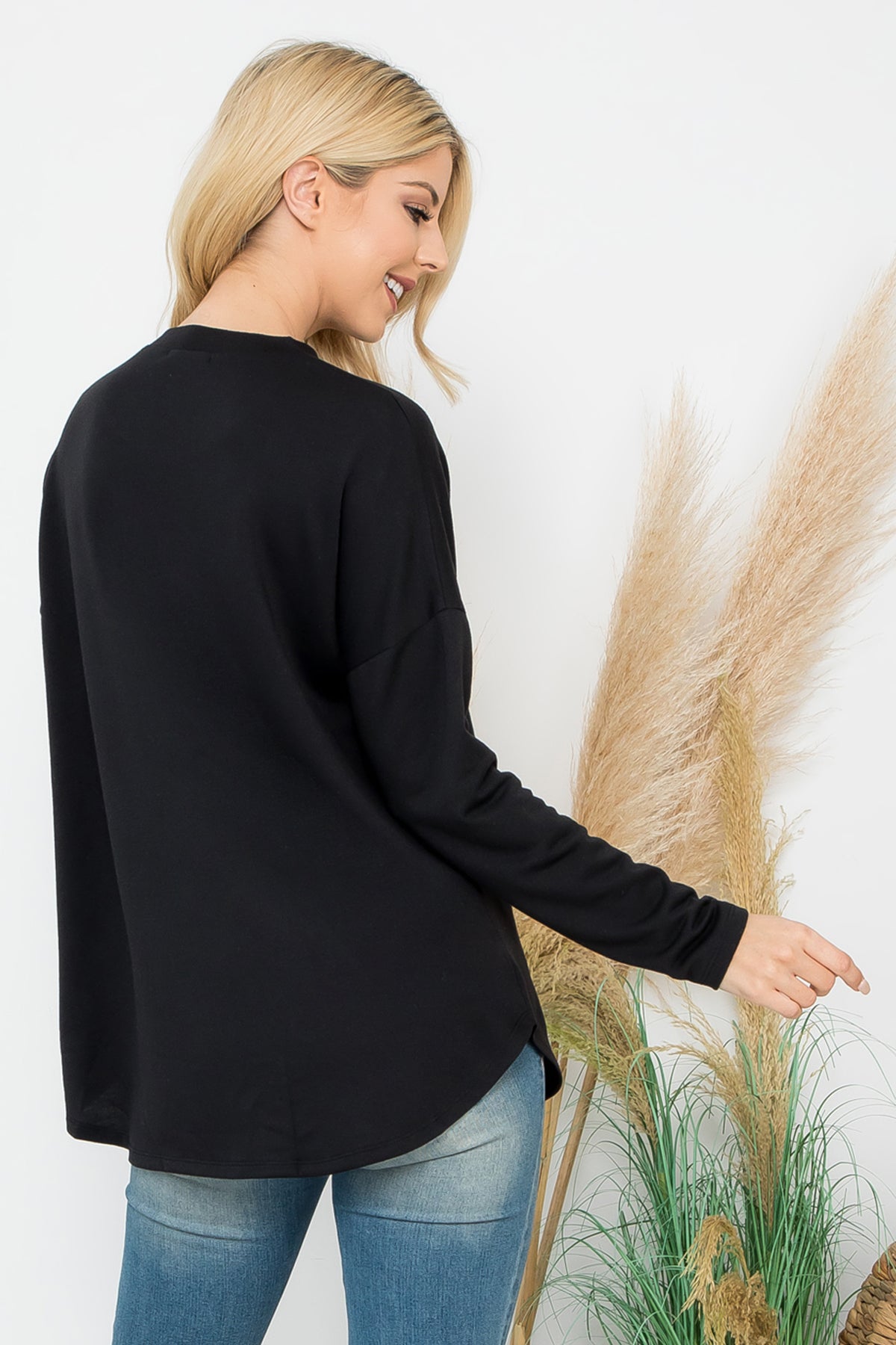 LONG SLEEVE FRENCH TERRY ROUNDED HEM TOP 1-1-1-1