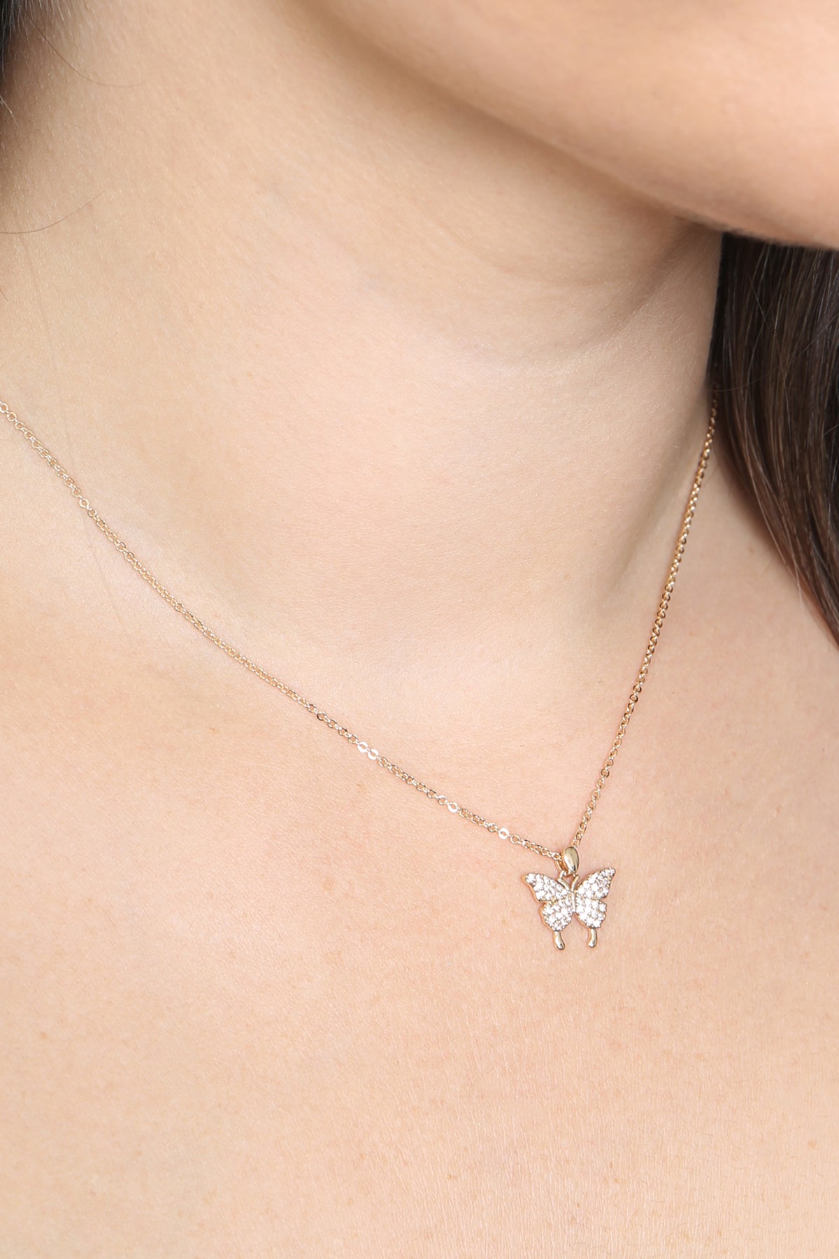 CUBIC ZIRCONIA BUTTERFLY W/ TAIL PENDANT NECKLACE
