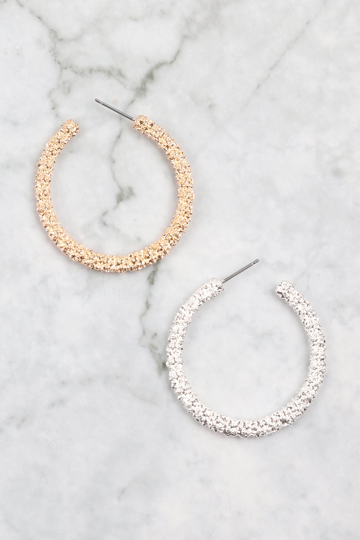 1.5" METAL TEXTURED HOOP EARRINGS