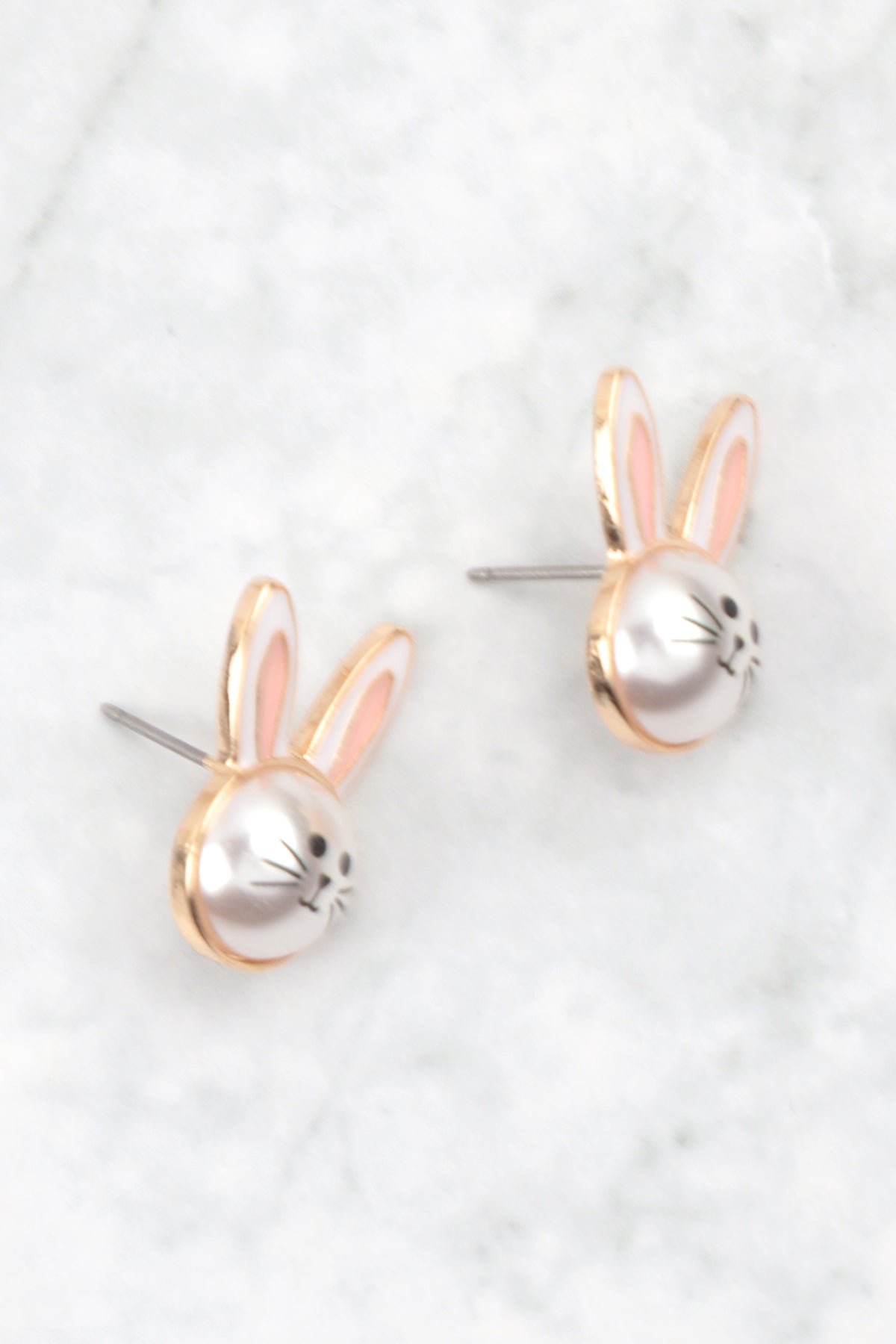 0.75" RABBIT PEARL POST EARRINGS