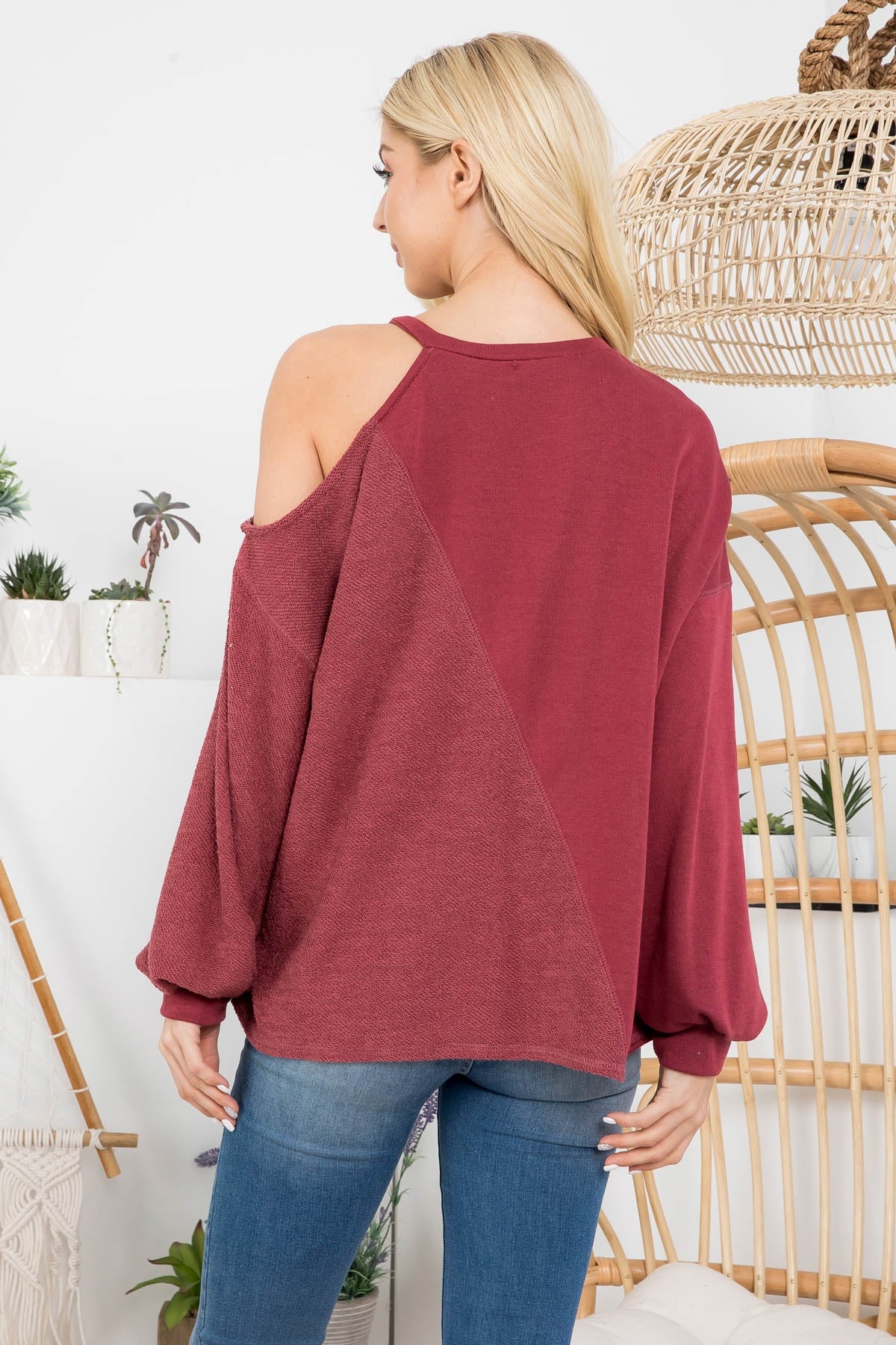 C8-A-3-T1567 BURGUNDY TOP