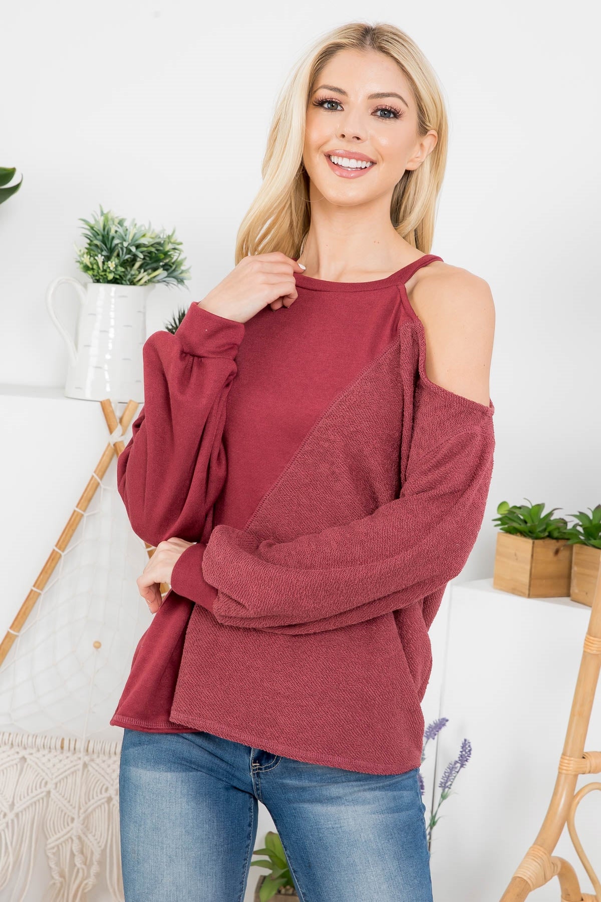 C8-A-3-T1567 BURGUNDY TOP