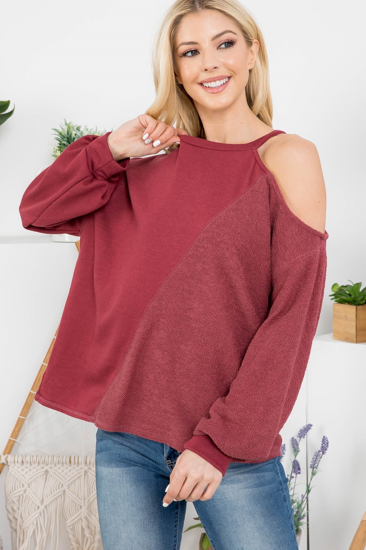 C8-A-3-T1567 BURGUNDY TOP