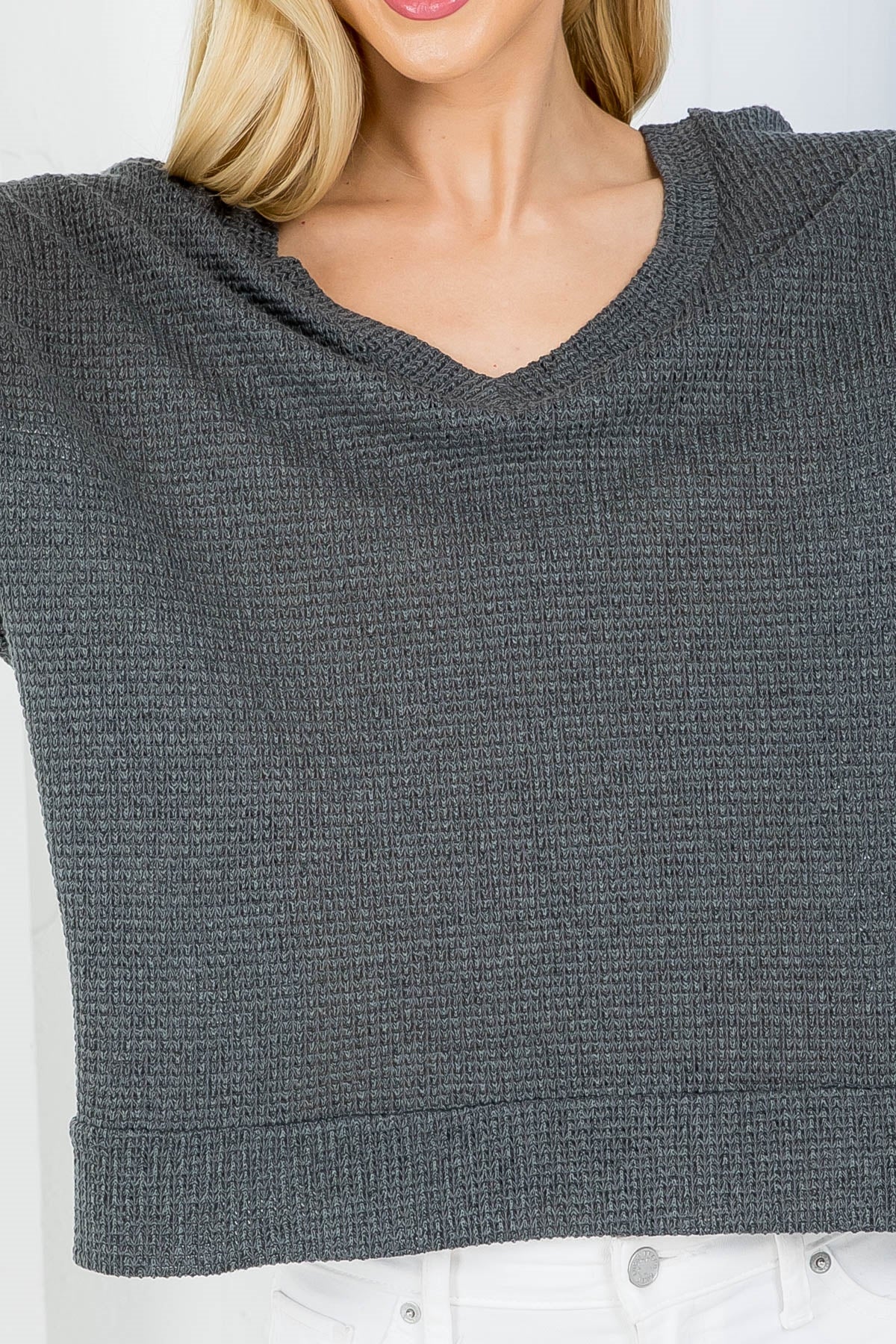 CHARCOAL DEEP V-NECKLINE CUFFED SLEEVES & HEM KNITTED TOP